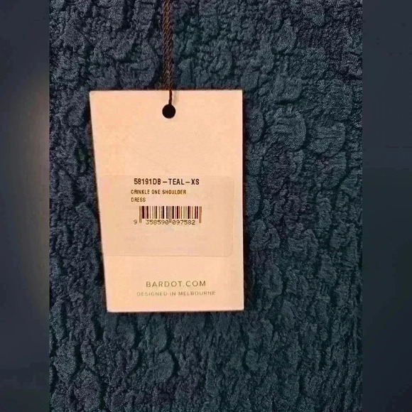NWT BARDOT Crinkle One Shoulder Dress In Teal - Picture 5 of 8